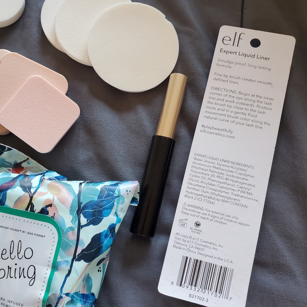 NEW Makeup bundle! 🧽👀🖌️ - Picture 3 of 4